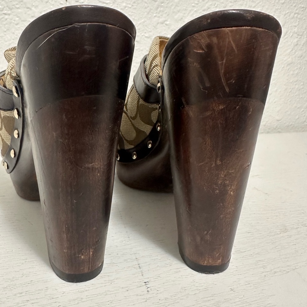 Coach Jodi Tan Signature Canvas Peep-Toe Clog Heels with Gold Buckle y2k vintage - Picture 10 of 12
